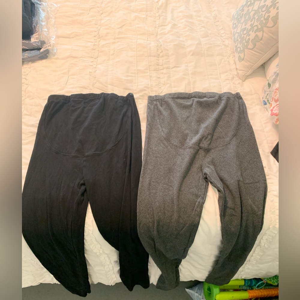 Size Small Amazon brand maternity leggings. Both size Small.